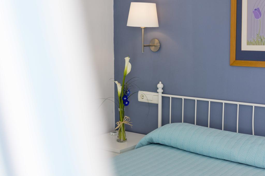 Hostal Mena Nerja Ngoại thất bức ảnh