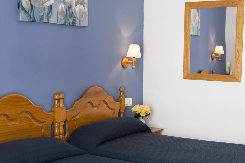 Hostal Mena Nerja Ngoại thất bức ảnh